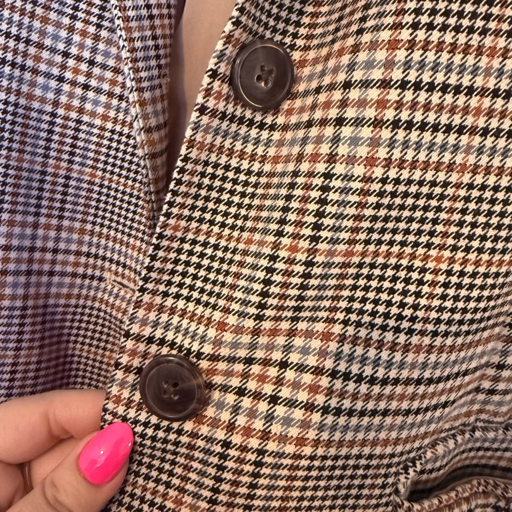 Steve Madden Plaid Long Oversized Blazer in Tan, Black and Cream - Picture 4 of 6